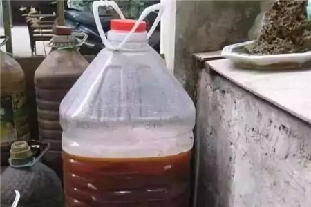 腐熟的淘米水